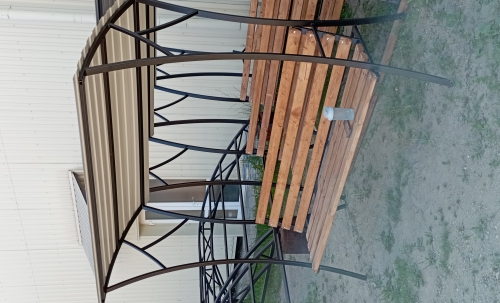 Скамья с навесом №1