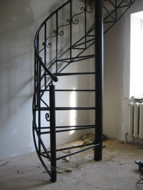 Лестница винтовая кованая №4