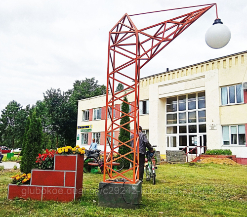 Уличный фонарь "Подъемный кран" с цветочницей