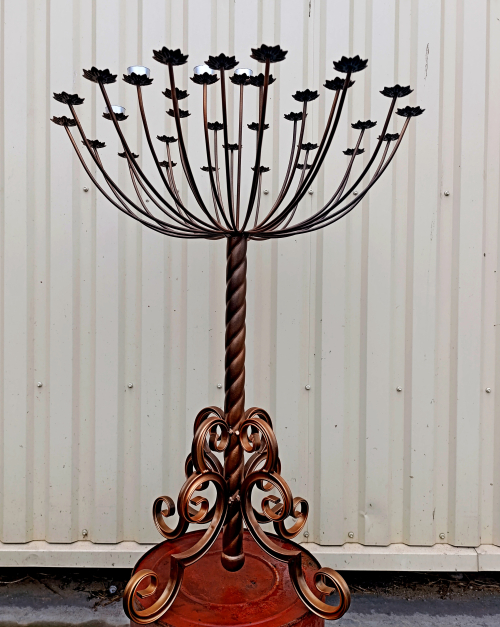 Подсвечник в храм на 32 свечи