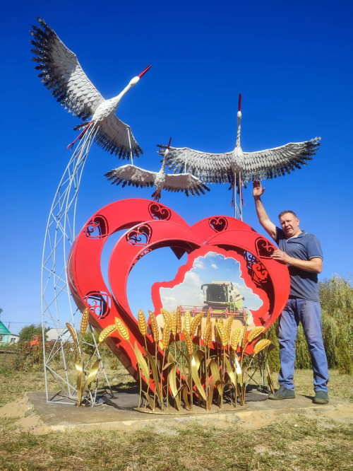 Композиция "Зямля пад белымі крыламі"