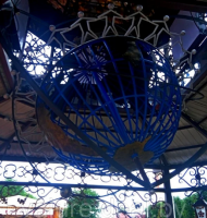 Ротонда с часами.