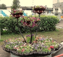 Кованая цветочница №10