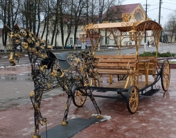 МАФ "Лошадь с золотыми подковами"