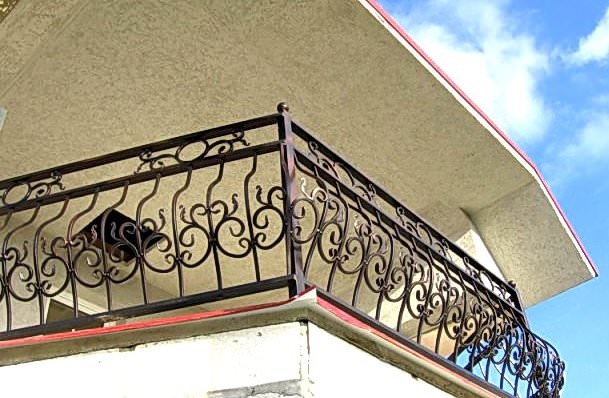 Ограждения балконов металлические 